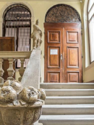 Riva Palace Apartments
