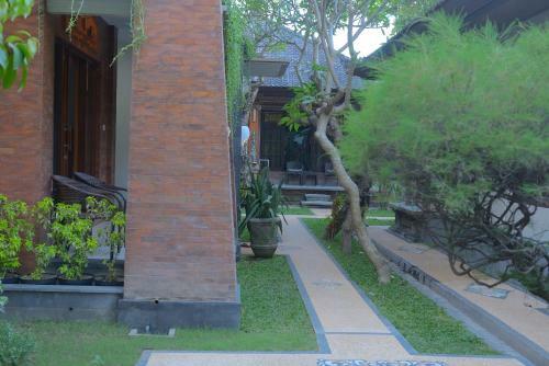 Hostal Tirta Ening Agung Hotel