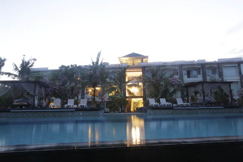 Hotel Alit Beach Resort And Villas