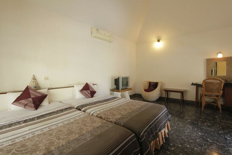 Hotel Alit Beach Resort And Villas