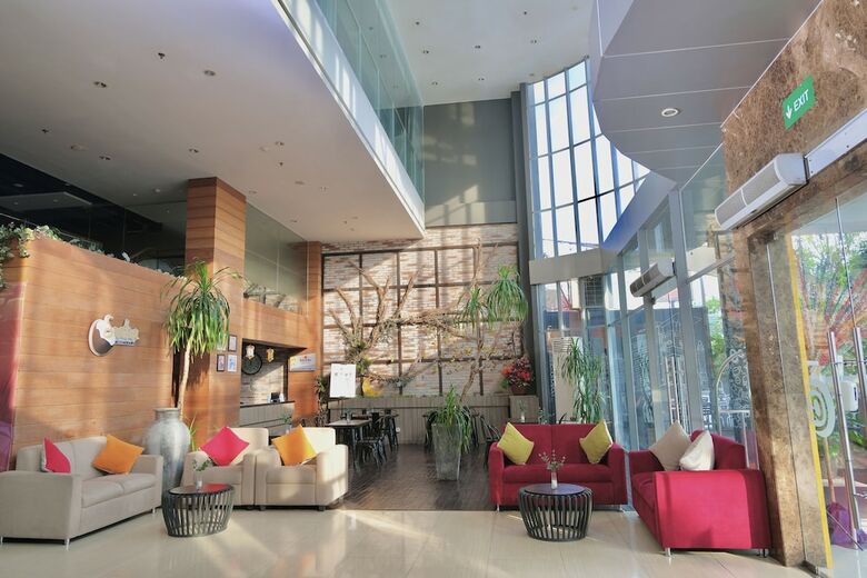 @hom Hotel Semarang