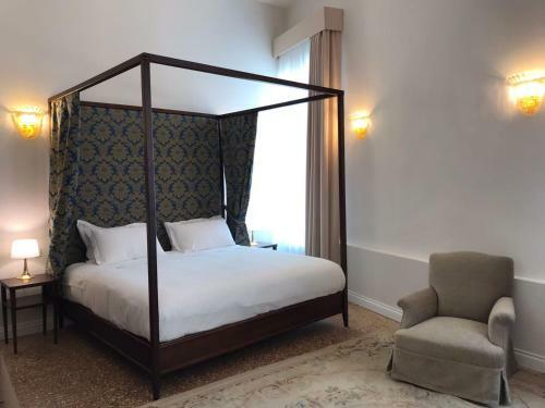 Hostal Suites Alla Maddalena