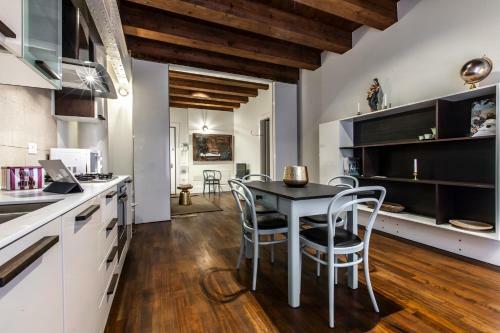 Molino Stucky Apartment Wi-fi R&r