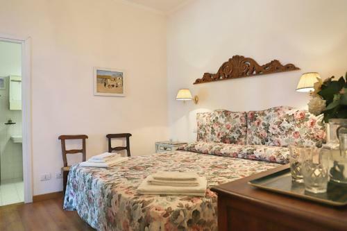 San Quirico Villa Sleeps 8 Pool Wifi