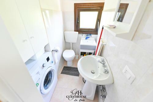 Hostal Guest House La Corte