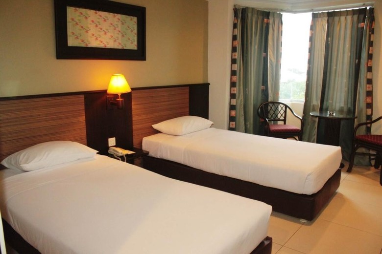 Losari Metro Hotel