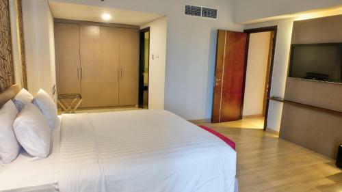 Grand Clarion Hotel Makassar