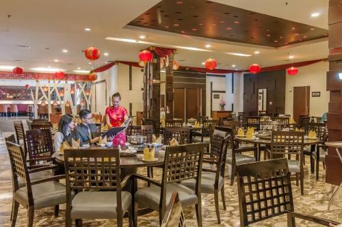 Grand Clarion Hotel Makassar