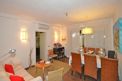 Punta Ala Apartment Sleeps 4 With Air Con