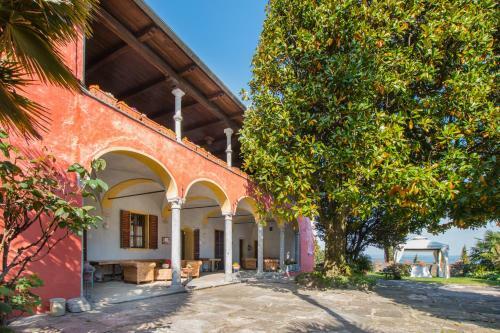 Massino Visconti Apartment Sleeps 6 With Pool And Wifi