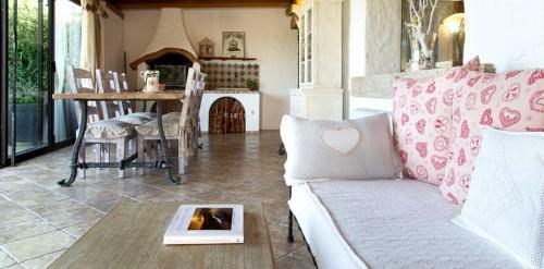 Murta Maria Villa Sleeps 4