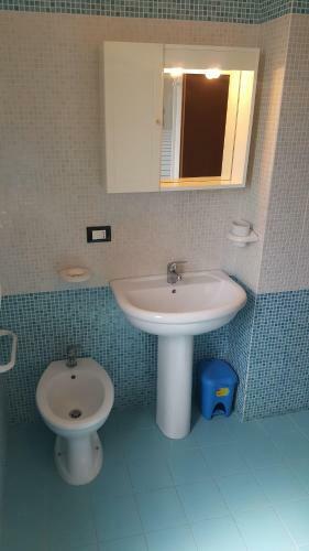 Apartamento Torre Dell'orso Centralissima Vista Mare