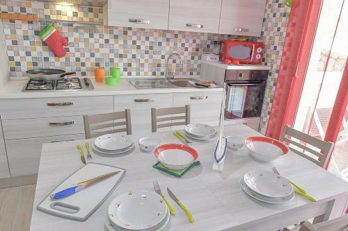 Isola Rossa Villa Sleeps 4 With Air Con