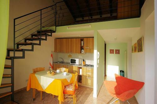 Mezzegra Villa Sleeps 2 Pool Air Con Wifi
