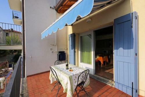 Mezzegra Villa Sleeps 2 Pool Air Con Wifi