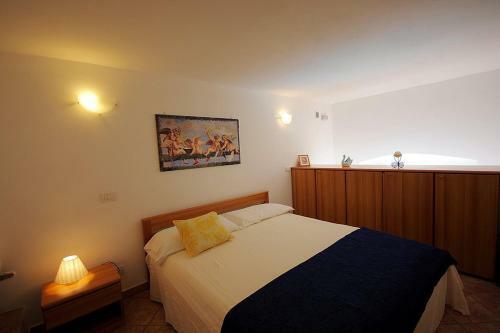 Mezzegra Villa Sleeps 6 Pool Wifi