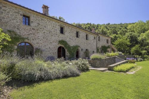 Il Passaggio Villa Sleeps 10 With Pool