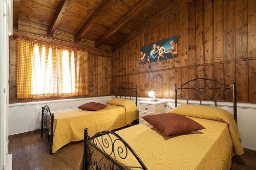 Marina Di Mancaversa Villa Sleeps 9 Pool Air Con