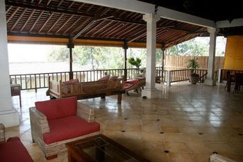 Hotel The Beach House Resort