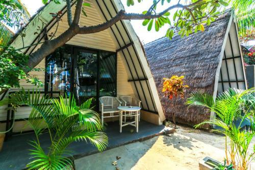 Ozzy Cottages & Bungalows