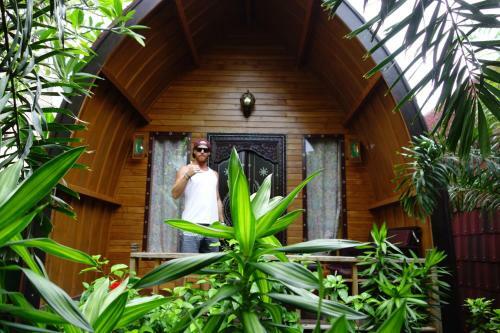 Banana Leaf Bungalows