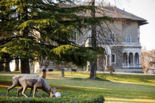 Cremella Villa Sleeps 26 With Pool