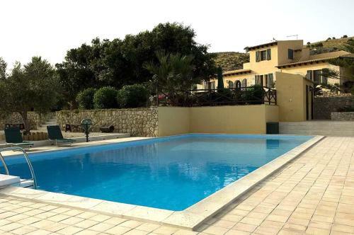 Licata Villa Sleeps 8 Pool Air Con Wifi