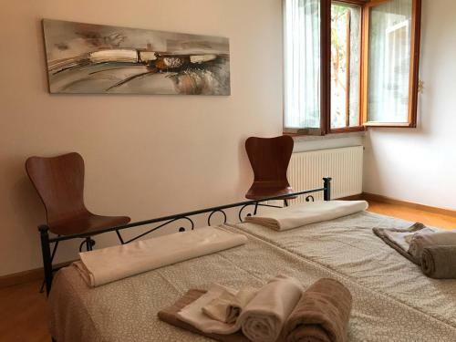 Big Apartment With Lake View And Three Bedrooms