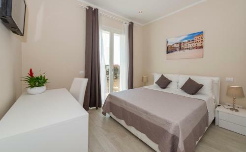 Saette Villa Sleeps 10 With Pool And Air Con