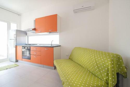 Pizzo Villa Sleeps 13 Pool Air Con Wifi T801707