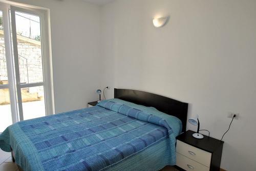 Vercana Villa Sleeps 4 Pool Wifi T801705