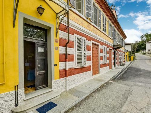 Lavish Mansion In Portacomaro With Garden And Library