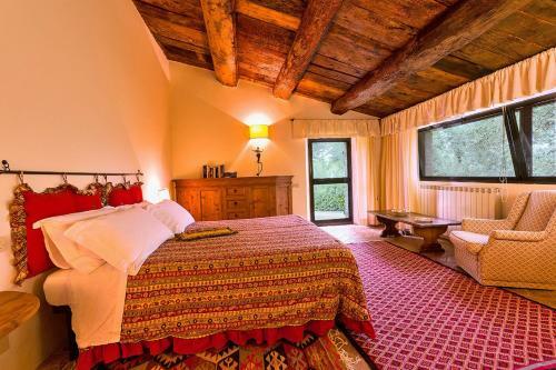 La Mita Apartment Sleeps 6 With Pool And Wifi