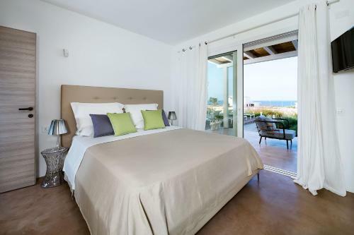 Reitani Villa Sleeps 18 Pool Air Con Wifi