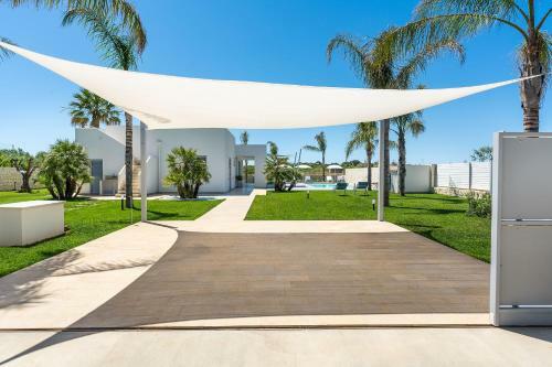 Reitani Villa Sleeps 7 With Pool And Air Con