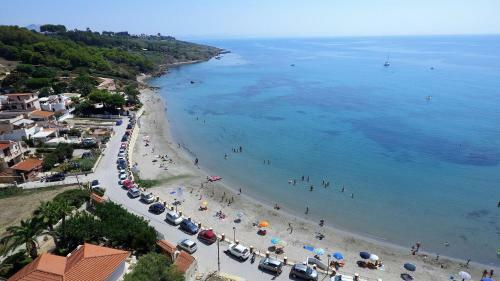 Two Room Apartment Near The Beach