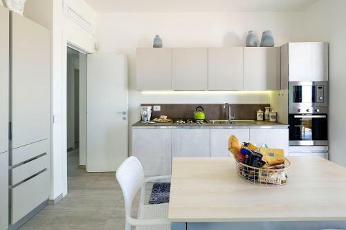 Reitani Villa Sleeps 12 Pool Air Con Wifi