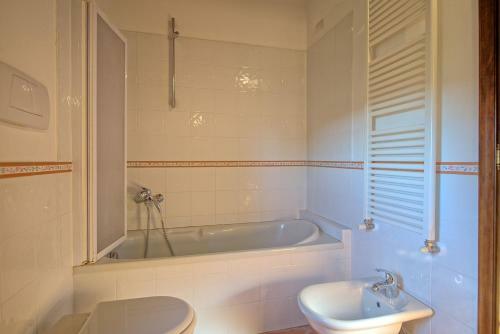 Calcinaia Apartment Sleeps 6 Pool Wifi