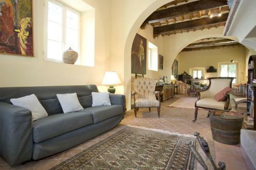 Colleoli Villa Sleeps 12 Air Con Wifi