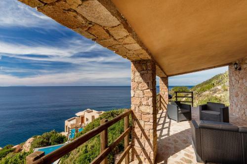 Villa With Pool In Costa Paradiso - Saluto Del Sole