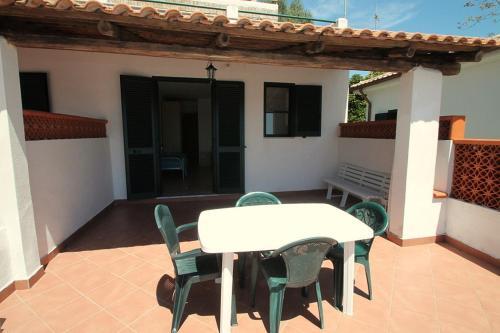 Agnone Villa Sleeps 3 Air Con Wifi
