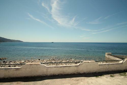 Agnone Villa Sleeps 4 Air Con Wifi