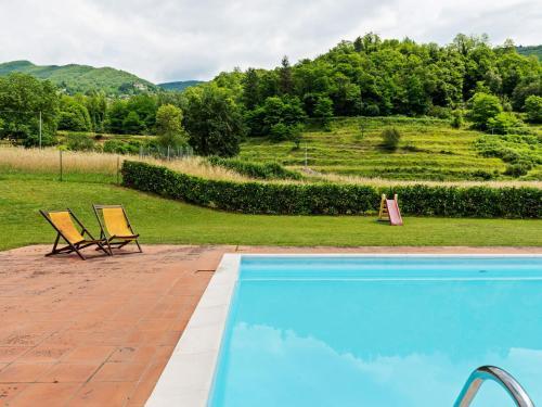 Alluring Apartment In Fosciandora With Pool