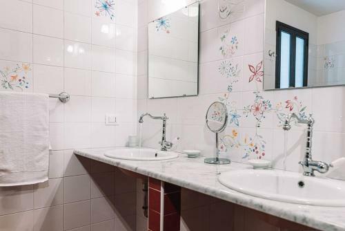 Tisa Guest House