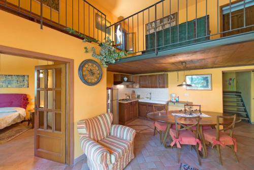 Badia A Passignano Apartment Sleeps 5 Air Con