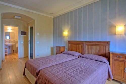 Lastro Villa Sleeps 16 Pool Wifi