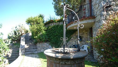 Amore Rentals - Villa Posidonia 2