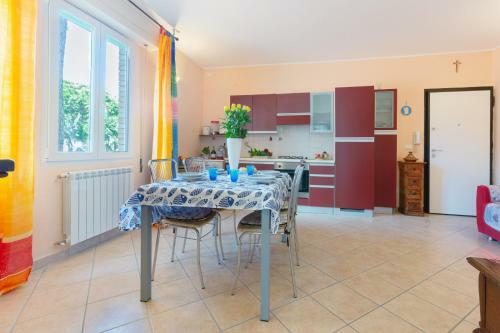 Apartamento Lido Degli Estensi Flat Con Balcone E Parcheggio!