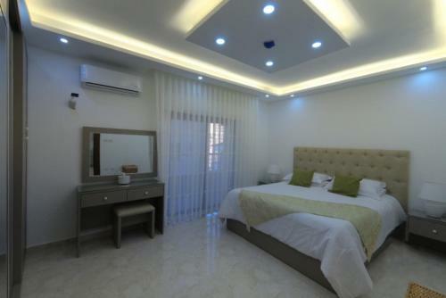 Amazing One Bedroom Apartment In Amman Elwebdah 3