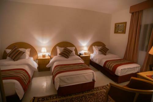Petra Plaza Hotel